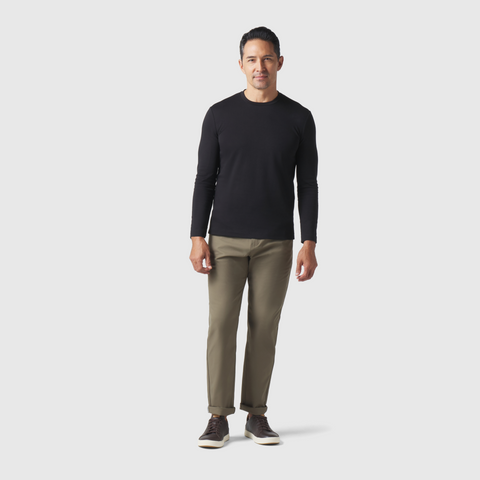 Jetsetter Tech Pant Straight Fit in olive worn by model displaying versatility and comfort.