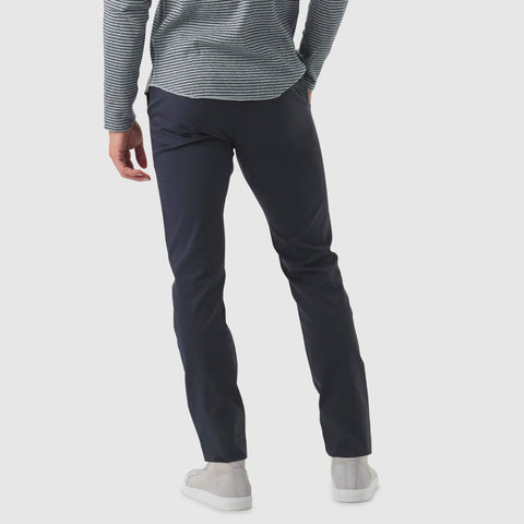 Jetsetter Tech Pant Slim Fit with wrinkle-free, anti-odor, and stain-repellent features.