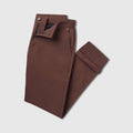 Jetsetter Tech Pant Slim Fit in brown, wrinkle-free microfiber fabric, anti-odor, stain repellent, travel-friendly.