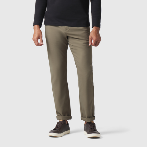 Jetsetter Tech Pant Straight Fit with wrinkle-free, stain-repellent fabric and rebound stretch for travel comfort.